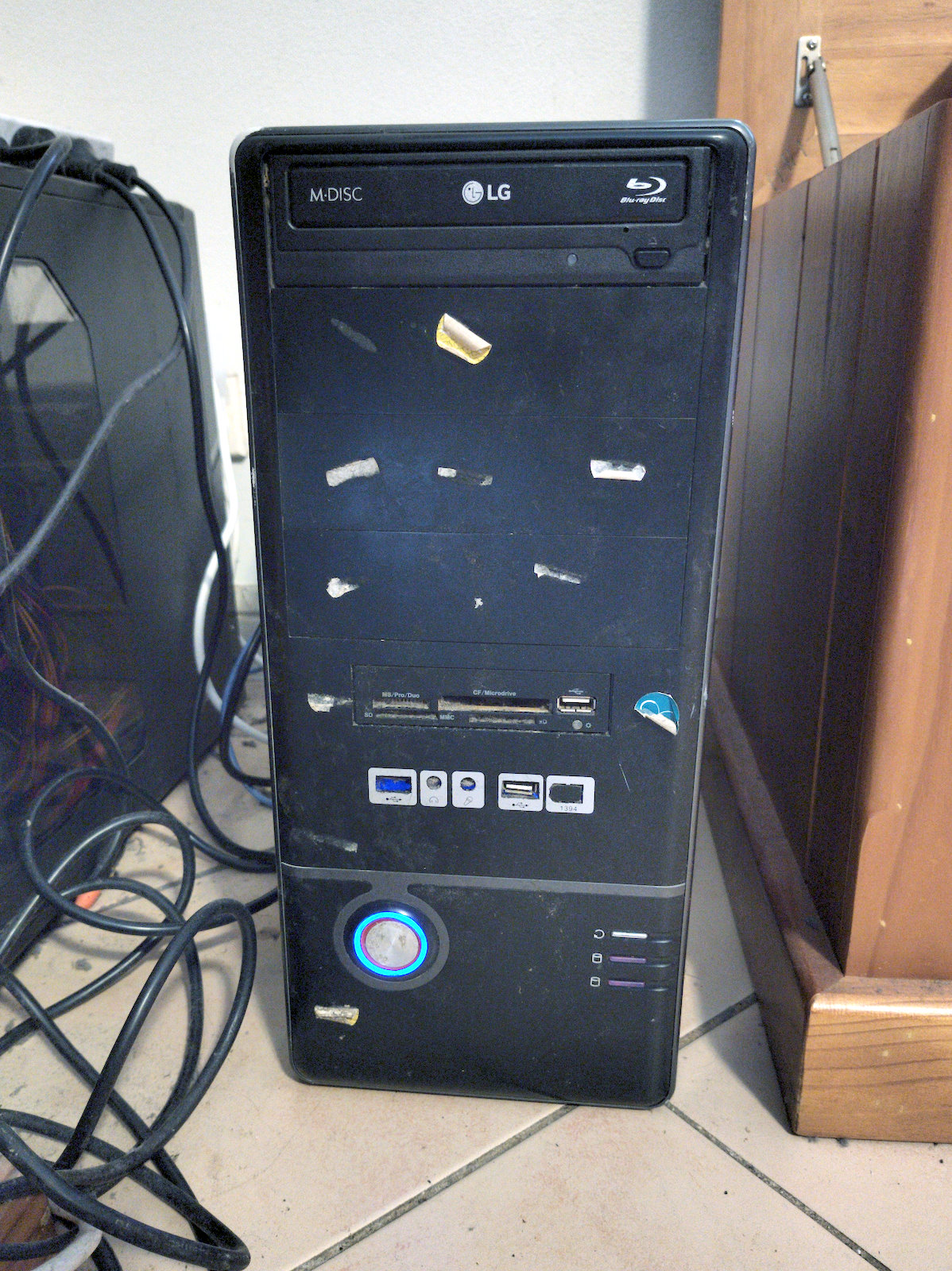BluRay Burner PC - network name: GonkDroid
