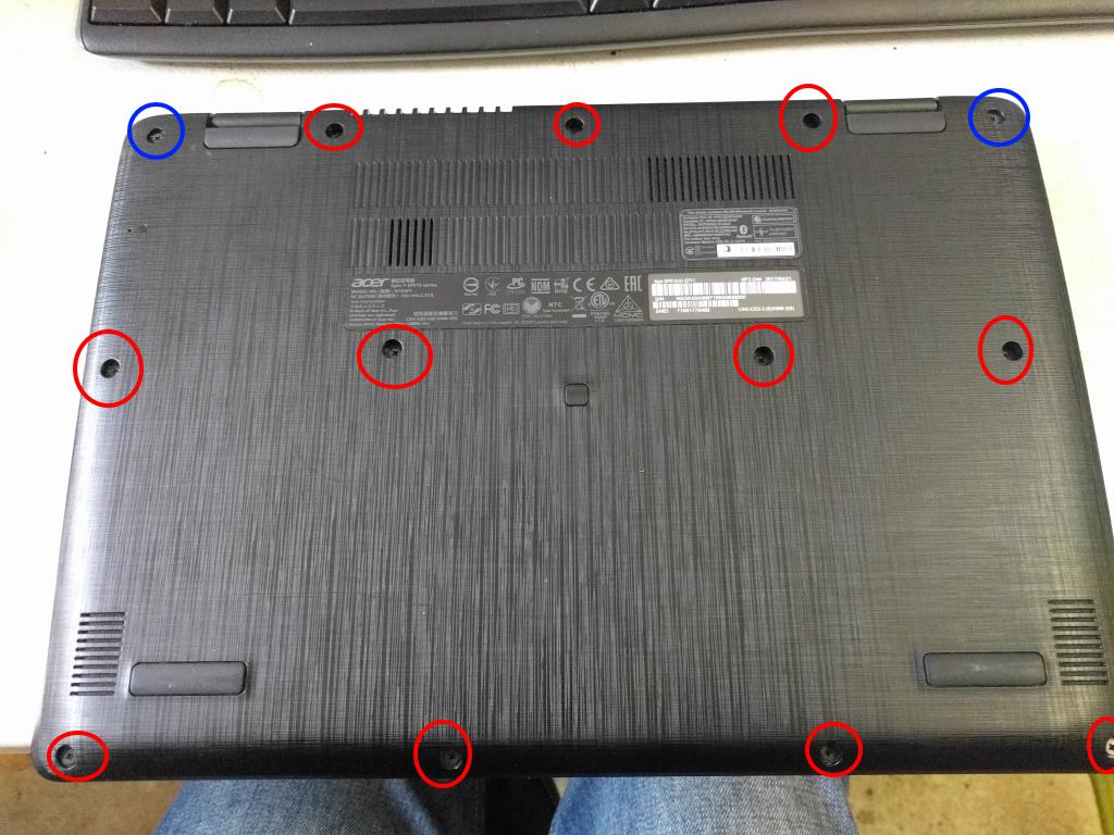 Location of screws - red are small, blue are large.